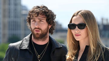 Jodie Comer y Aaron Taylor-Johnson en la premiere de 28 días después en Londres