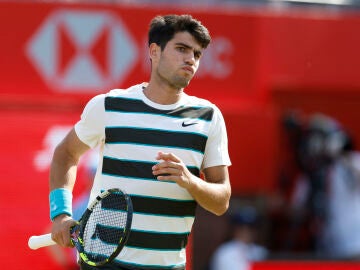 Carlos Alcaraz, en su debut en Queen's 2025