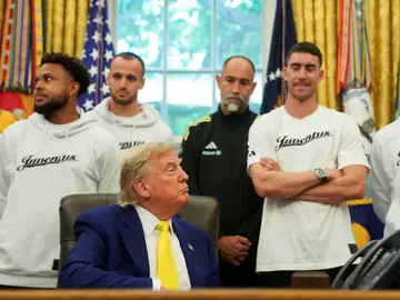 Donald Trump durante la visita de la Juventus al Despacho Oval Donald Trump durante la visita de la Juventus al Despacho Oval