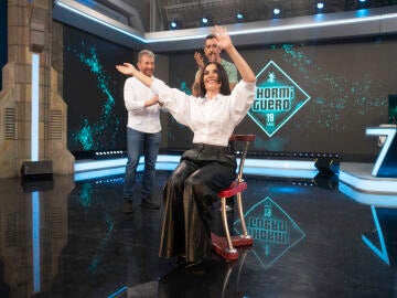 Miren Ibarguren alucin&oacute; con la &ldquo;silla bailonga&rdquo; de Marron en El Hormiguero