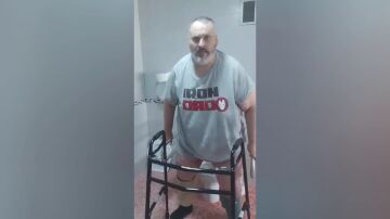 Una lección de superación: José María, el hombre que sufría obesidad mórbida en Cádiz, ya puede caminar