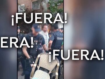 Escoltado protesta barrio