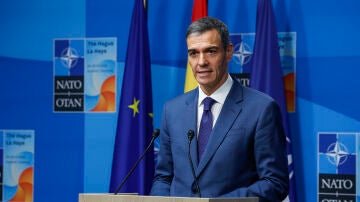 El presidente del Gobierno de España, Pedro Sánchez, ofrece una rueda de prensa en el marco de la cumbre de la OTAN