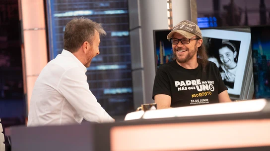 El pique entre Pablo Motos y Santiago Segura por la música: "Es una de mis grandes frustraciones" El pique entre Pablo Motos y Santiago Segura por la música: "Es una de mis grandes frustraciones"