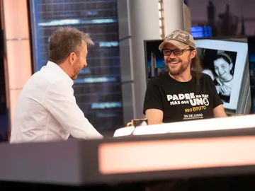 El pique entre Pablo Motos y Santiago Segura por la música: "Es una de mis grandes frustraciones" El pique entre Pablo Motos y Santiago Segura por la música: "Es una de mis grandes frustraciones"