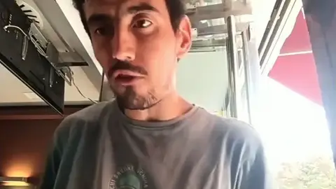 Salva deja su trabajo. Salva deja su trabajo.