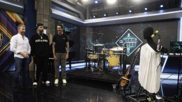 ¡Una banda robótica! Marron presenta a Nicky Jam una nueva forma de hacer múscia