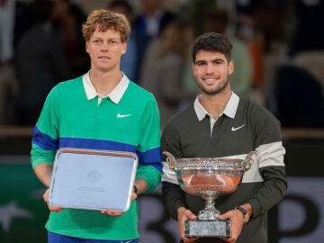 Sinner y Alcaraz tras la final de Roland Garros