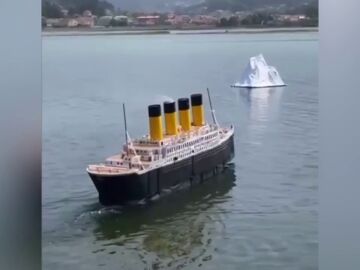 Un niño de 8 años construye una réplica del Titanic: "Es igual al original, no le falta detalle"