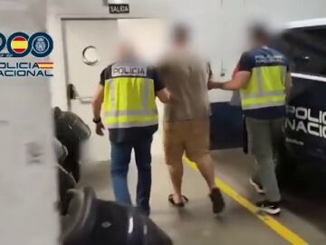 Los empleados están acusados de agredir de forma reiterada a hombres mayores 