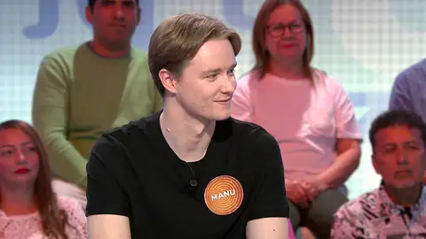 El color naranja vuelve a Manu en Pasapalabra tras seis programas en la Silla Azul El color naranja vuelve a Manu en Pasapalabra tras seis programas en la Silla Azul