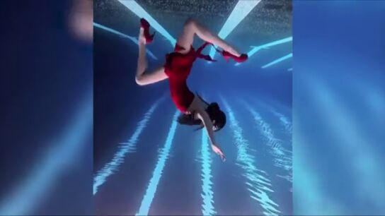 La sirena eslovaca que cautiva con sus bailes subacu&aacute;ticos y triunfa en las redes