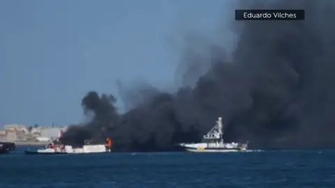 Salvamento Marítimo consiguió estabilizar la embarcación Salvamento Marítimo consiguió estabilizar la embarcación
