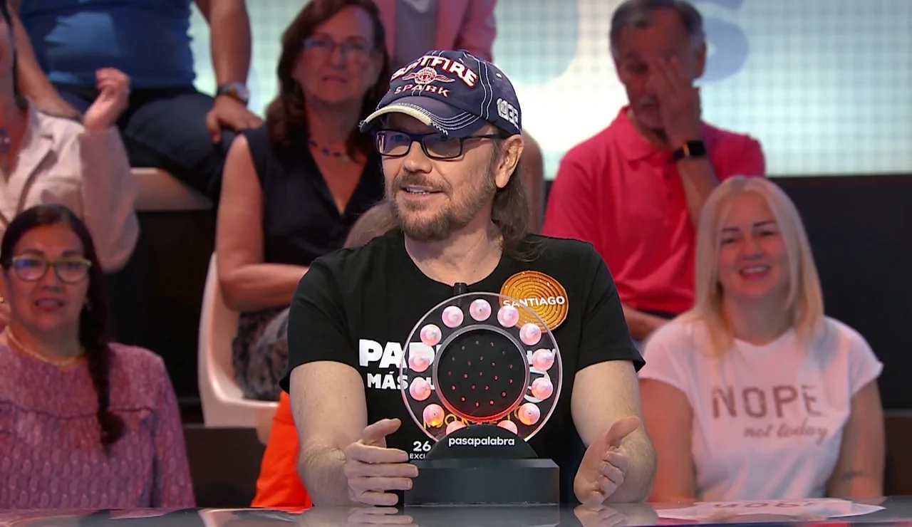 Polémica en Pasapalabra con la queja de Santiago Segura a Roberto Leal: “¡Me tienes manía!”