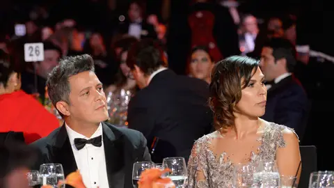 Alejandro Sanz y Raquel Perera, en 2017 Alejandro Sanz y Raquel Perera, en 2017