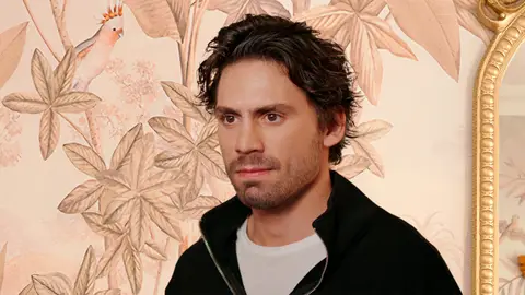 Taro Emir Tekin es Kaya Korhan: el primo de Ferit que conquista a Suna