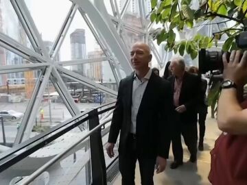 Efemérides de hoy 5 de julio de 2025: Jeff Bezos deja de ser el CEO de Amazon