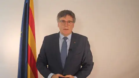 Puigdemont arremete conra el Supremo por no aplicar la ley de amnistía: "Boicotean las leyes en las que están en desacuerdo" Puigdemont arremete conra el Supremo por no aplicar la ley de amnistía: "Boicotean las leyes en las que están en desacuerdo"