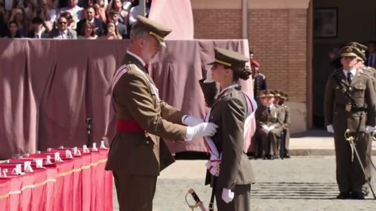 Efem&eacute;rides de hoy 3 de julio de 2025: Princesa Leonor recibe el despacho de dama alf&eacute;rez
