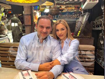 José Luis Ábalos y Andrea de la Torre