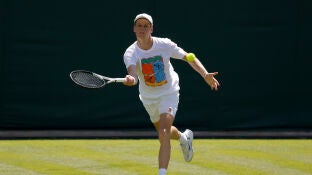 Jannik Sinner se ejercita en las instalaciones del All England Lawn Tennis and Croquet Club