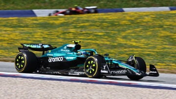 Fernando Alonso durante el GP de Austria 2025
