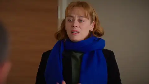 Bahar se derrumba de nuevo en la consulta del doctor Tolga Bahar se derrumba de nuevo en la consulta del doctor Tolga