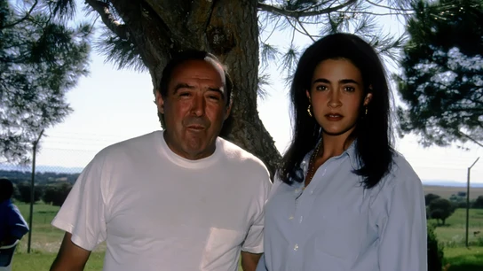 Vicky Martín Berrocal y su padre José Luis en la década de los 2000 Vicky Martín Berrocal y su padre José Luis en la década de los 2000
