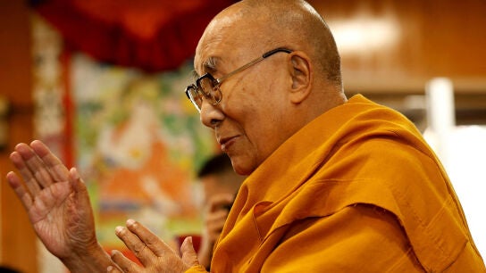 El Dal&aacute;i Lama cumple 90 a&ntilde;os con la incertidumbre de los tibetanos