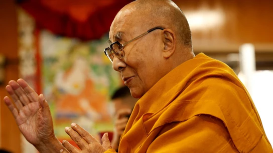 El Dalái Lama cumple 90 años con la incertidumbre de los tibetanos El Dalái Lama cumple 90 años con la incertidumbre de los tibetanos