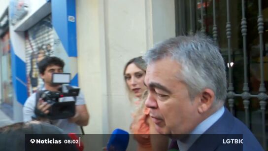 Santos Cerdán sale de su casa hacia el Supremo