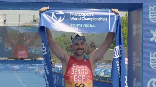 Antonio Benito repite como campe&oacute;n del mundo de triatl&oacute;n de larga distancia: "Ten&iacute;a miedo a un golpe de calor"