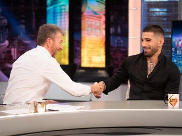 La imagen de Pablo Motos junto a Ilia Topuria durante su &uacute;ltimo triunfo en Las Vegas
