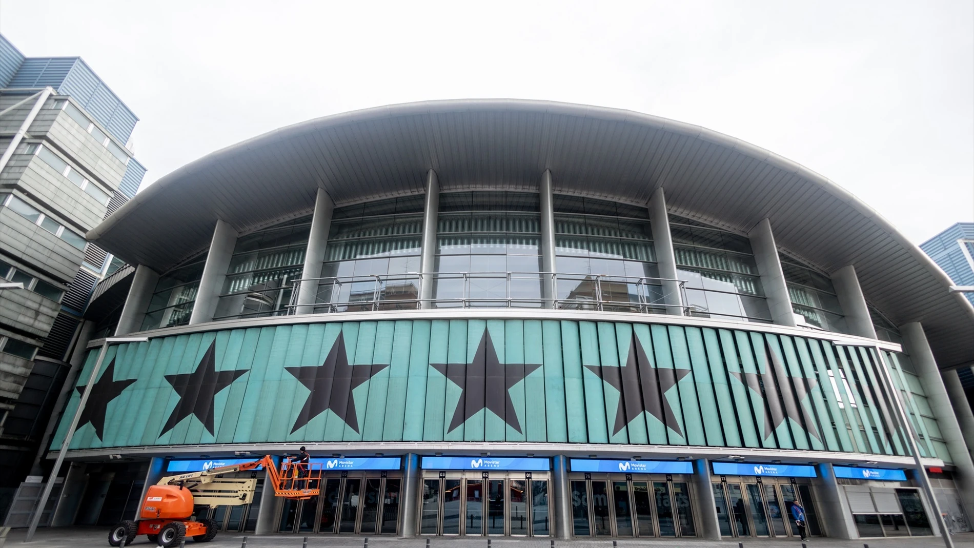 Imagen de la fachada del Movistar Arena Imagen de la fachada del Movistar Arena