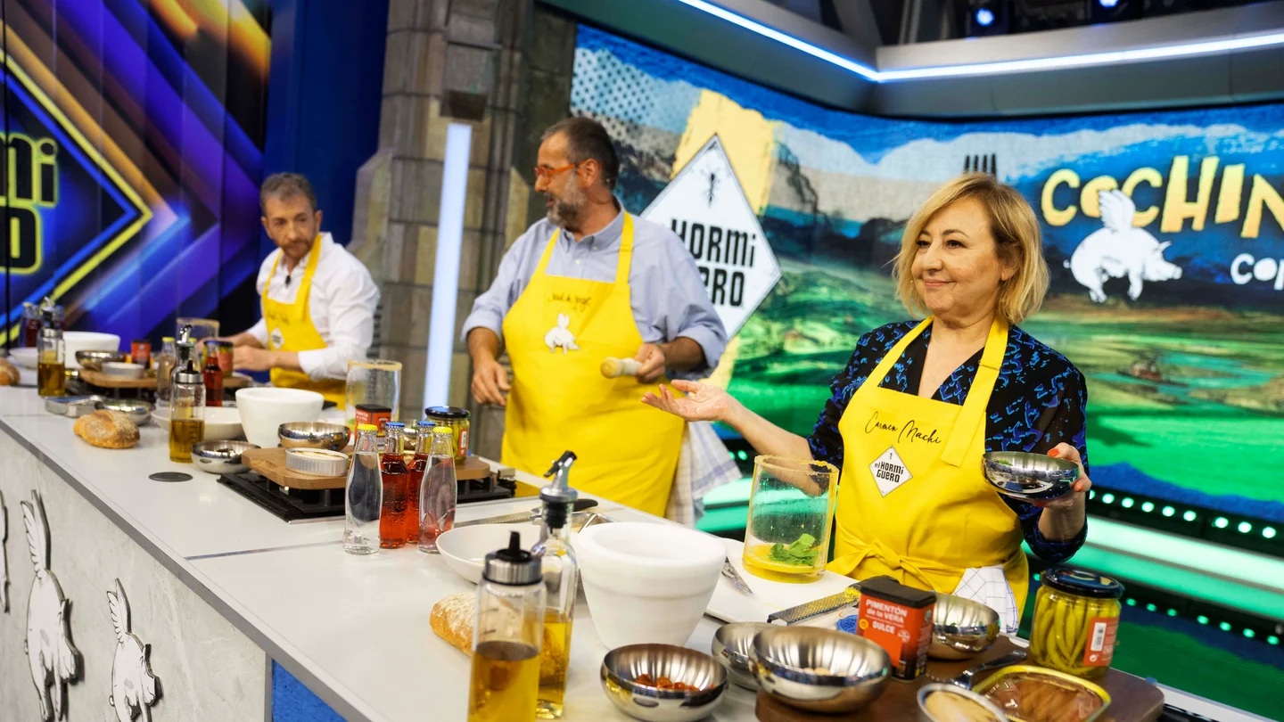 "Es que ya huele fatal": David de Jorge revuelve el estómago a Pablo Motos en el último cocinado de la temporada "Es que ya huele fatal": David de Jorge revuelve el estómago a Pablo Motos en el último cocinado de la temporada