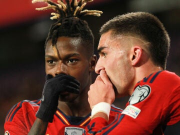 Ferran Torres y Nico Williams con la selección española