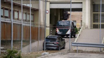 El furgón policial con Cerdán entrando a Soto del Real 