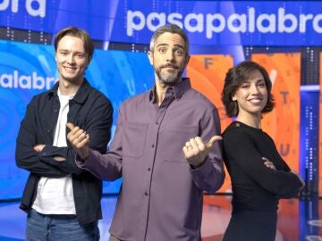 El hilarante v&iacute;deo de Roberto Leal con Manu y Rosa que demuestra su complicidad tras las c&aacute;maras de Pasapalabra