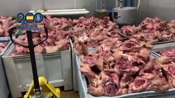 Detenido por distribuir carne en putrefacción adulterada con productos químicos en Leganés