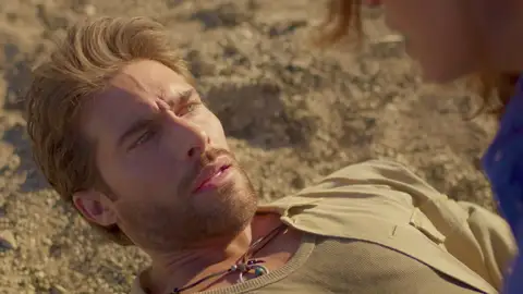 Así arranca La Encrucijada: Amanda cabalga sin control hacia un acantilado y César la salva de una muerte segura Así arranca La Encrucijada: Amanda cabalga sin control hacia un acantilado y César la salva de una muerte segura