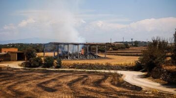 Los Bombers dan por controlado el incendio de Torrefeta i Florejacs (Lleida)