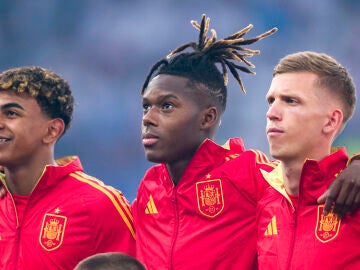 Dani Olmo, Nico Williams y Lamine Yamal con la selección