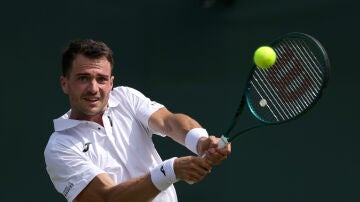 Pedro Martínez, en su estreno en Wimbledon 2025
