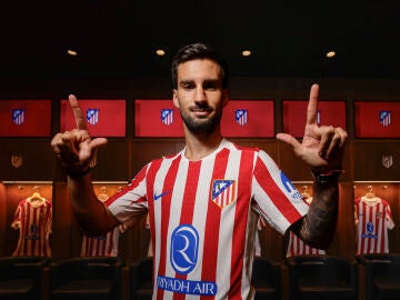 Álex Baena, presentado con el Atlético de Madrid