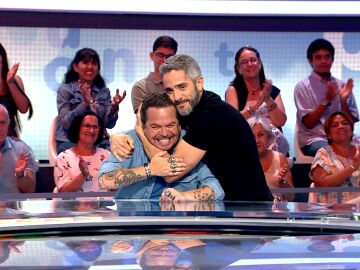 Jimmy Barnatán cumple 44 años y lo celebra en directo en Pasapalabra 