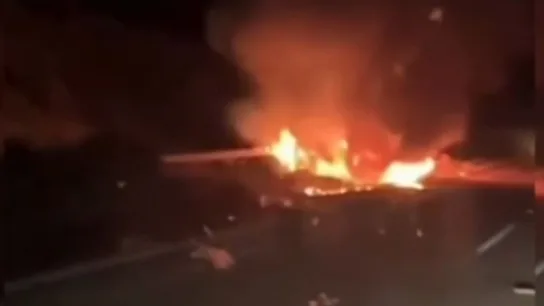 Un camionero grabó el Lamborghini de Diogo Jota en llamas Un camionero grabó el Lamborghini de Diogo Jota en llamas