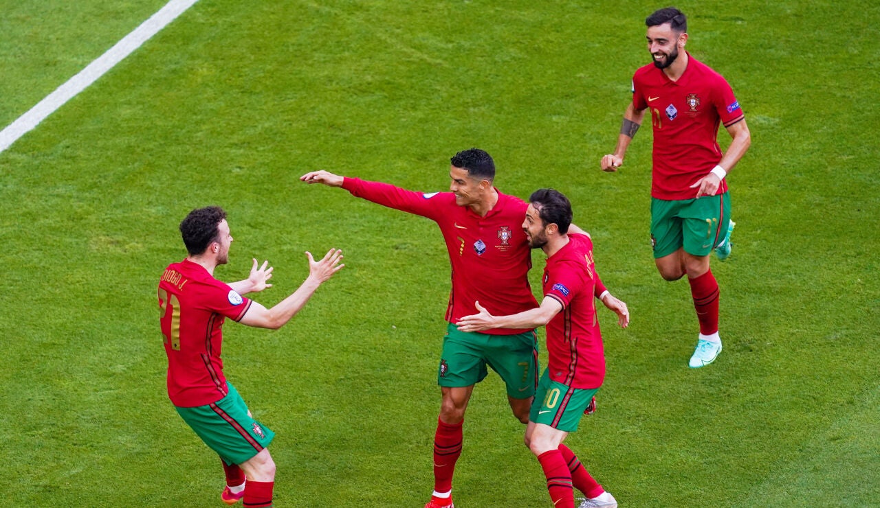 Cristiano Ronaldo celebra un gol de Portugal