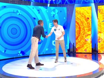 Manu resiste doce rondas en la Silla Azul frente a Javier, un aspirante de alto nivel 