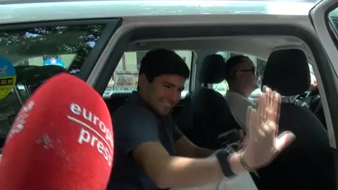 Juan Urquijo saliendo del hospital en el que se encuentra su hermana Teresa y Almeida Juan Urquijo saliendo del hospital en el que se encuentra su hermana Teresa y Almeida