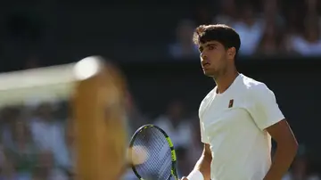 Carlos Alcaraz, en el partido ante Tarvet en Wimbledon 2025 Carlos Alcaraz, en el partido ante Tarvet en Wimbledon 2025